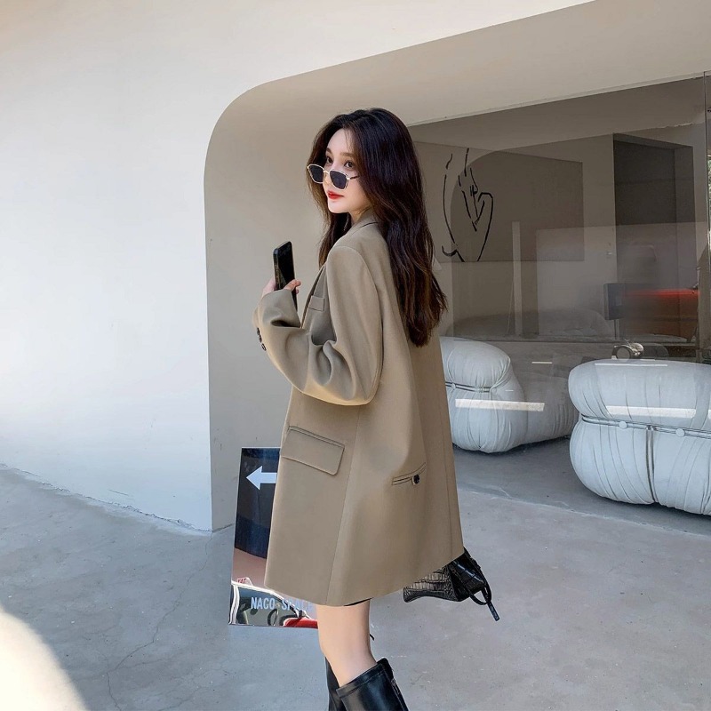เสื้อเบลเซอร์สีดำสำหรับผู้หญิง - Winter Clothing Brands บทวิจารณ์และราคา
