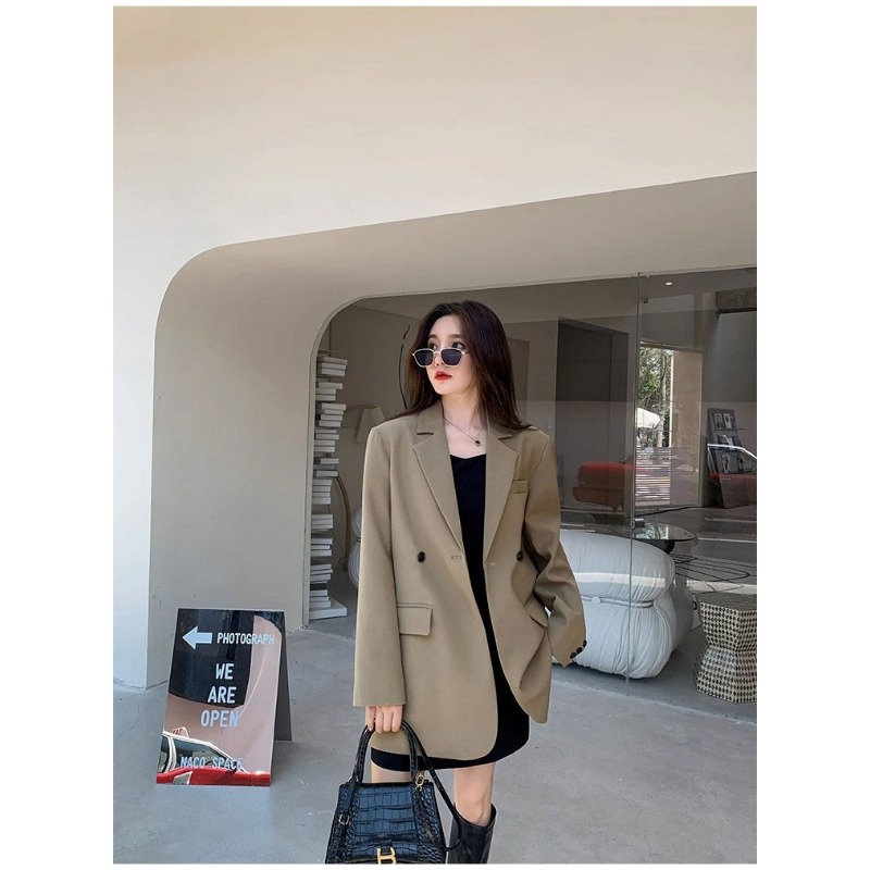 เสื้อเบลเซอร์สีดำสำหรับผู้หญิง - Winter Clothing Brands บทวิจารณ์และราคา