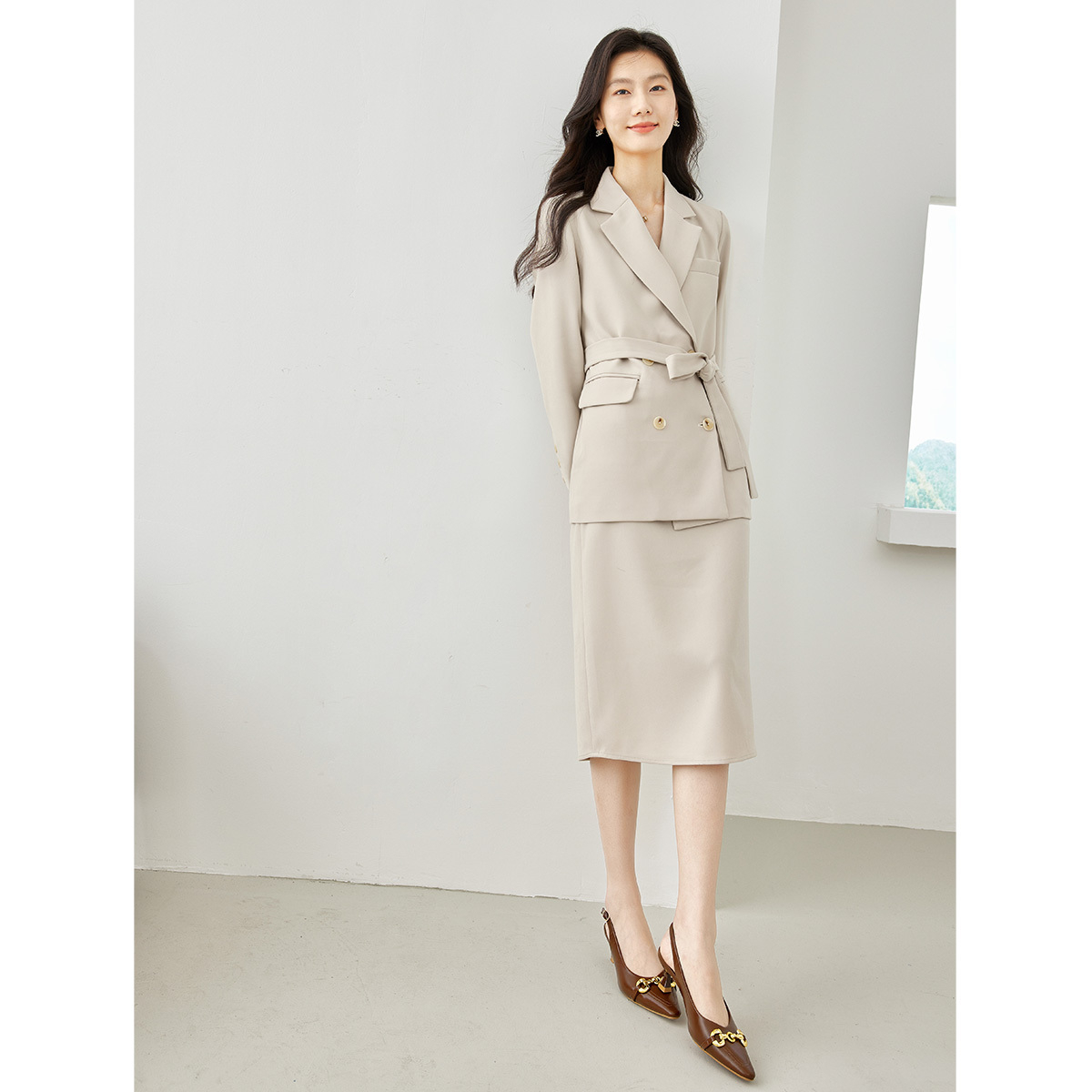 ชุดเซ็ตสองชิ้นสำหรับผู้หญิง VI - Winter Clothing Line บทวิจารณ์และราคา